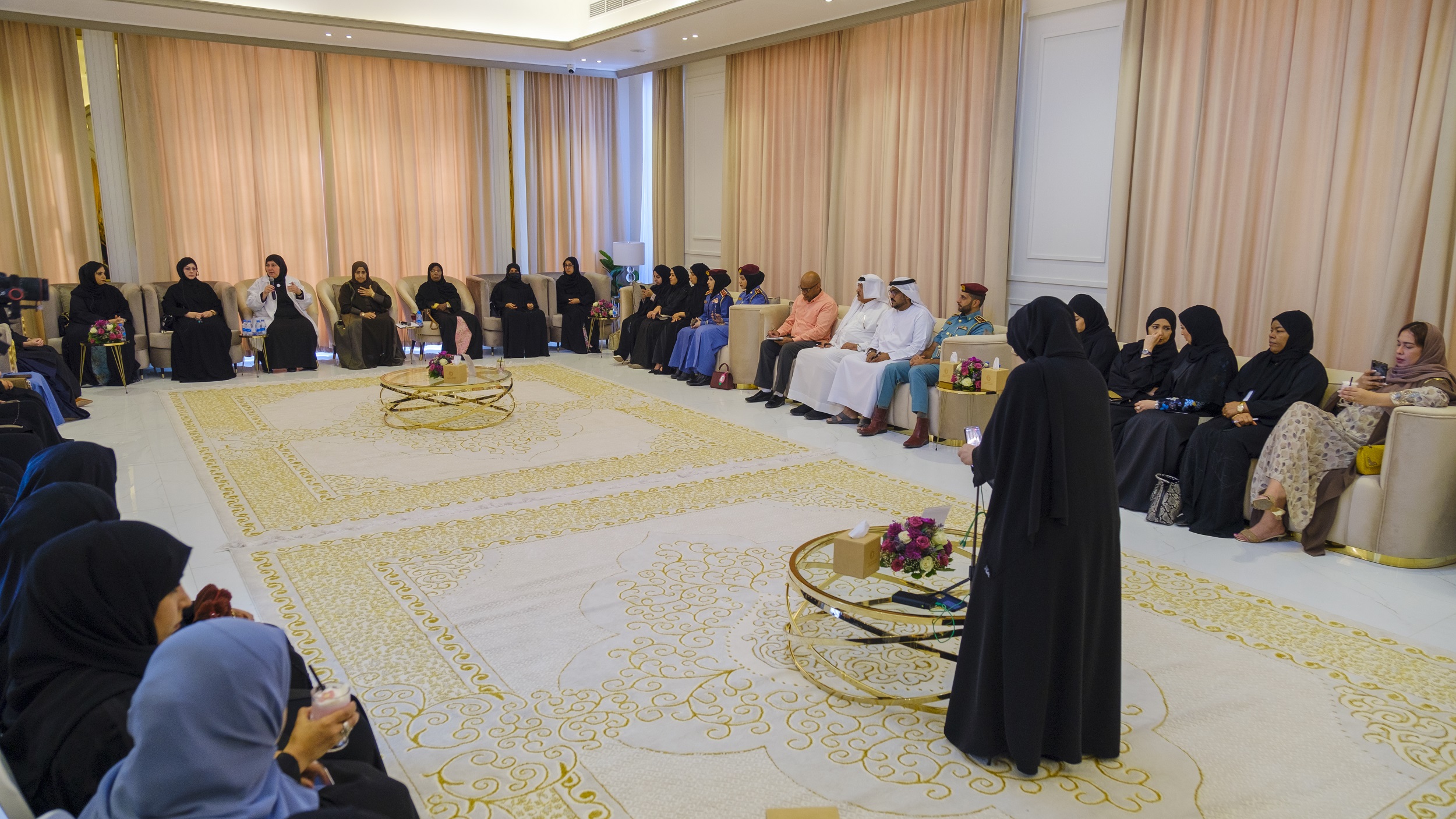 مجلس سيدات اعمال عجمان ينظم جلسة حوارية بعنوان "الدور الاقتصادي للأسرة"